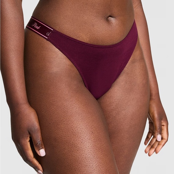 New‎ PINK
LOGO COTTON SHINE HIGH-LEG THONG PANTY - Picture 3 of 5